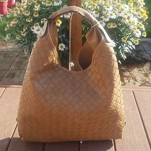 TAUPE WOVEN TALL FASHION SHOULDER BAG